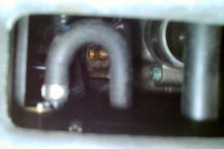 oil gauge fitting on Audi A4 oil filter housing